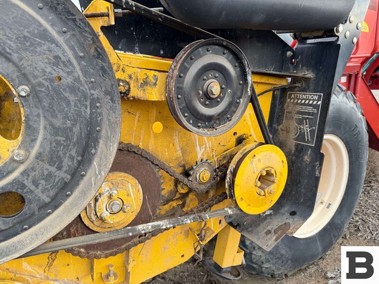 2010-new-holland-2010-image-14