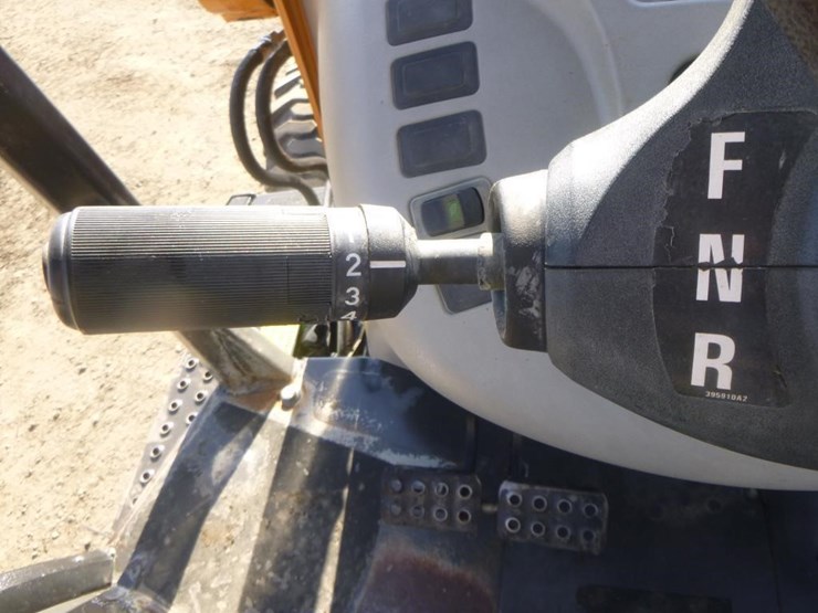 2018-case-580sn-image-34