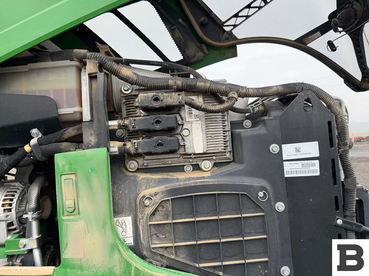 2021-john-deere-7r-350-image-15