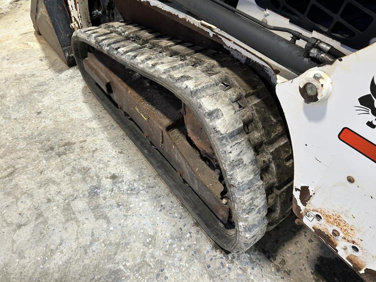 2016-bobcat-t450-image-16