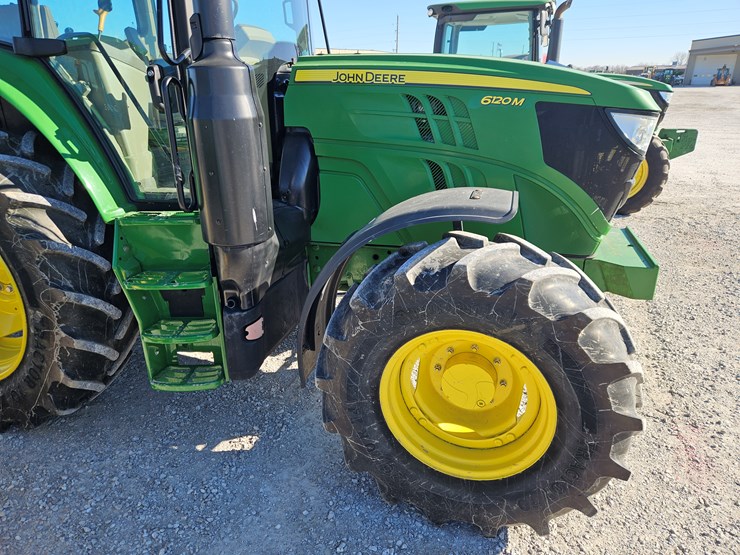 2019-john-deere-6120m-image-18
