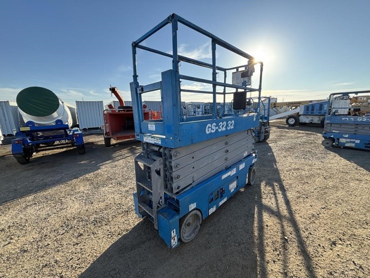 2016-genie-gs3232-image-3