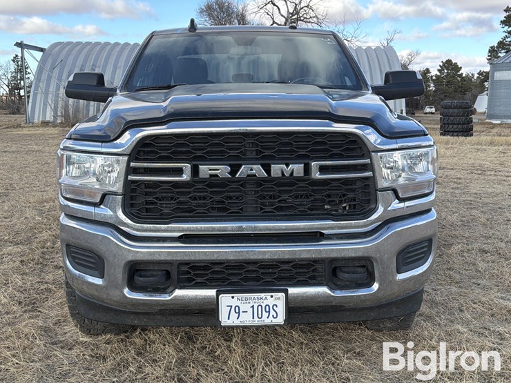 2022-dodge-2500-image-2