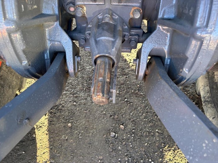 2011-kubota-mx4700-image-15