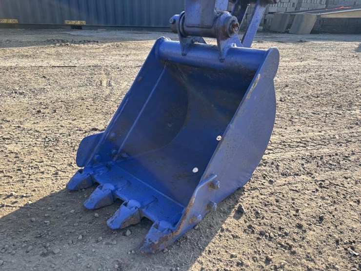 komatsu-pc20uu-3-image-11