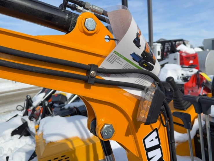 unused-2025-miva-model-15-mini-excavator-13.5hp-gas-engine,-aux.-hyd,-pilot-controls,-sn#-15j2512109-image-2