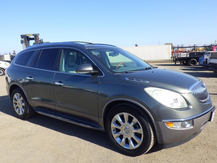 2011-buick-enclave-image-2