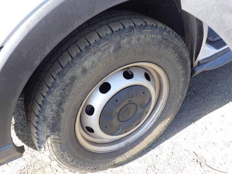 2017-ford-transit-image-12