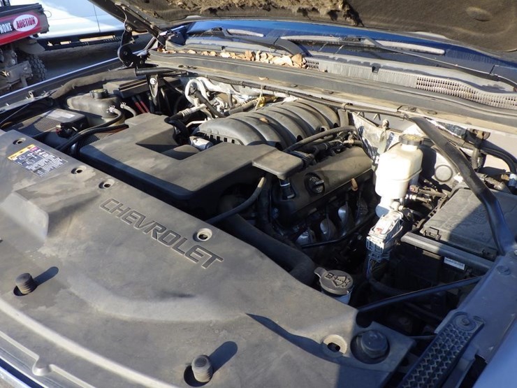 2017-chevrolet-tahoe-image-10