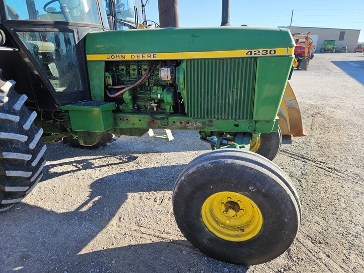 john-deere-4230-image-19