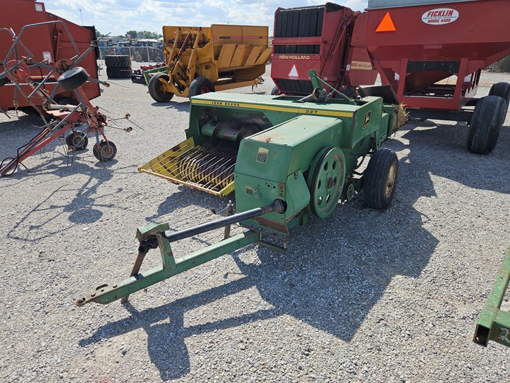 john-deere-327-image-8