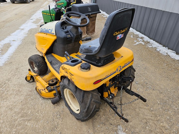 2001-cub-cadet-3240-image-3
