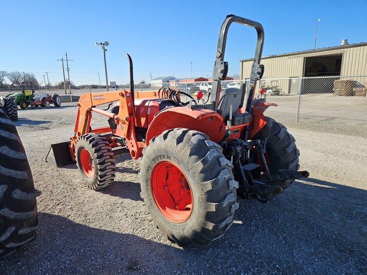 kubota-m7060-image-15