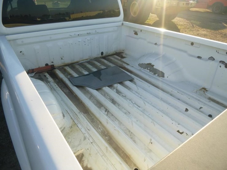 2016-nissan-frontier-image-17