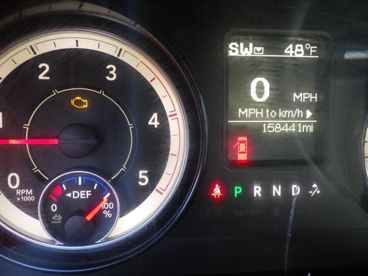 2018-ram-5500-crew-cab-flatbed-truck-image-16