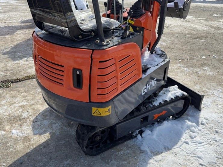 unused-aboss-model-gh16-mini-excavator,-pilot-controls,-13.5-hp-gas-engine,-16"-bucket,-sn2507059724-image-7