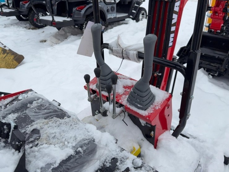 unused-2025-miva-model-13-mini-excavator,-13.5hp-gas-engine,-thumb,-blade,-aux.-hyd.--sn#-13j251271-image-13