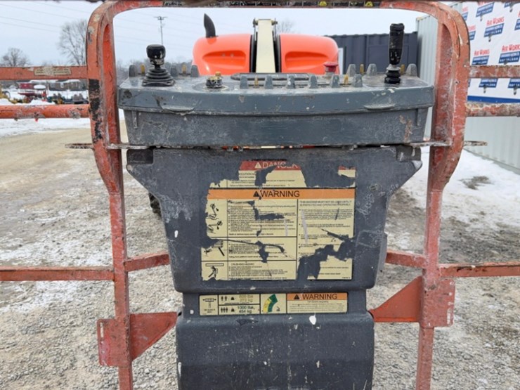 2015-jlg-400s-image-7