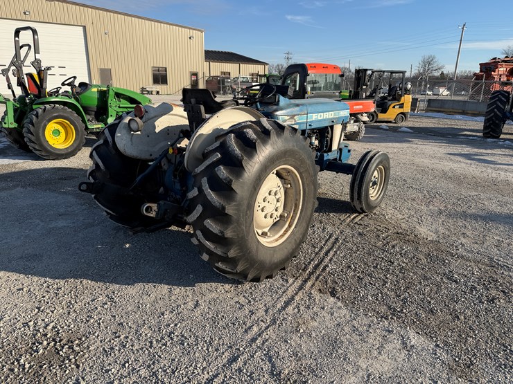 1984-ford-4610-image-14