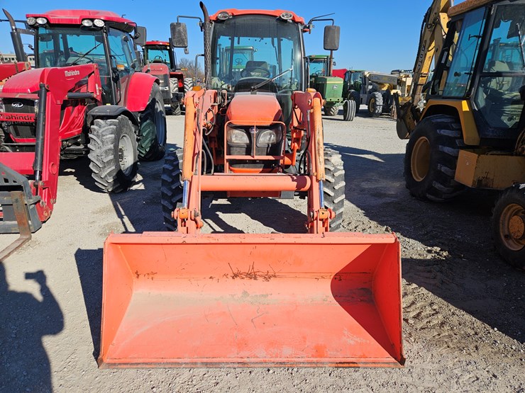 2010-kubota-m7040-image-2