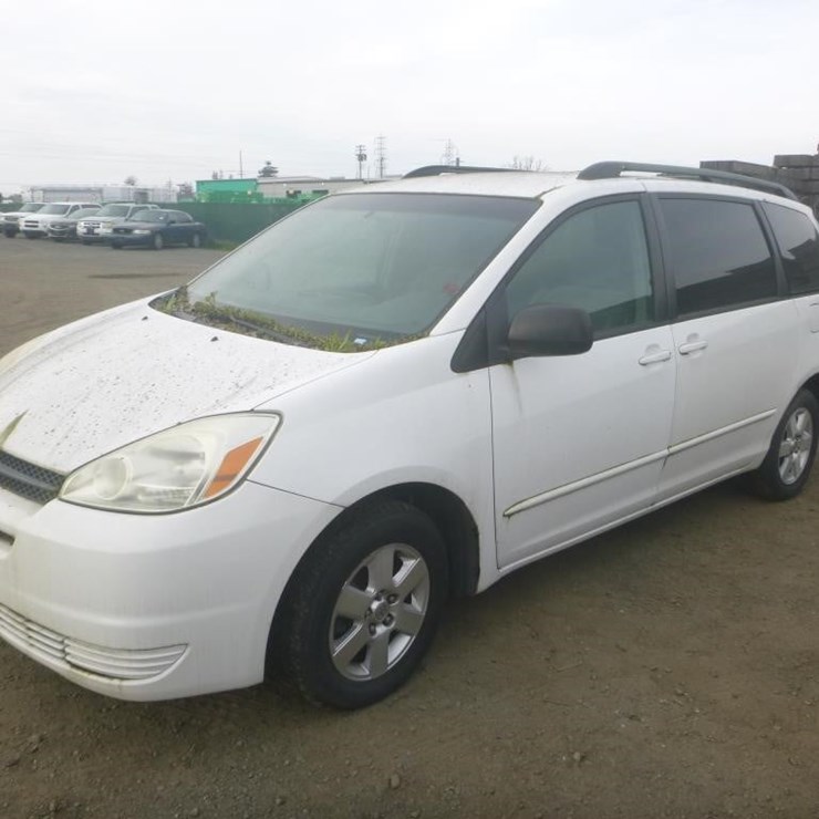2005 TOYOTA SIENNA