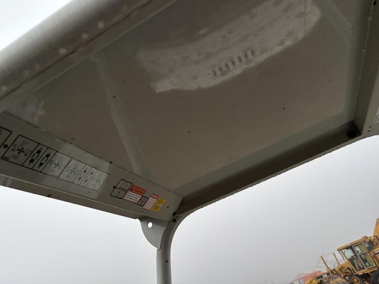 2021-takeuchi-tb240-image-39