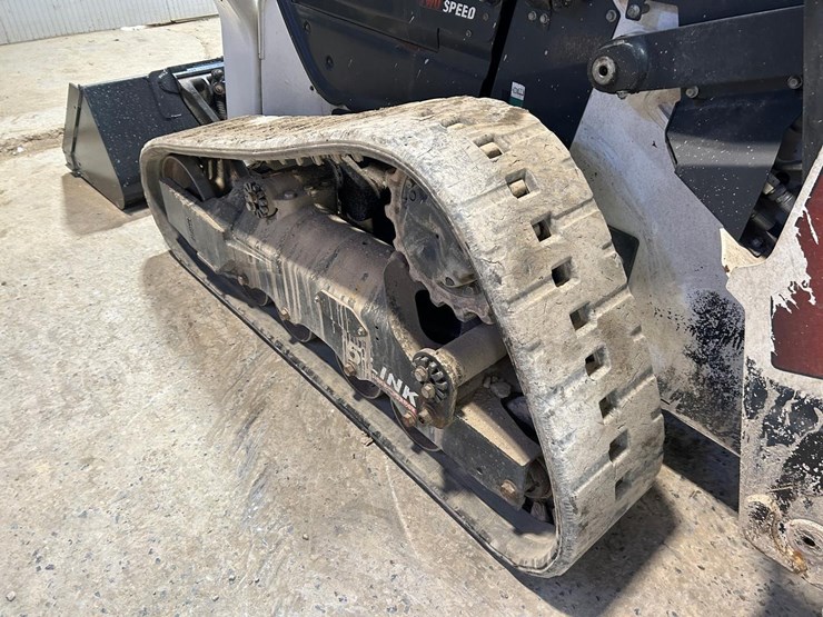 2020-bobcat-t76-image-16