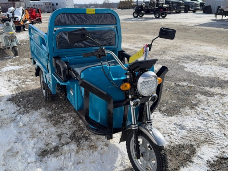 unused-ir-model-iret13-electric-vehicle-with-dump-bed,-60-volt-20a-batteries,-image-8