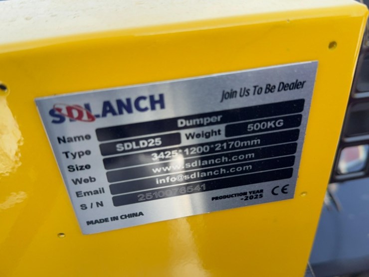 new-unused-ir-model-ird25-track-dumper,-13-hp-gas-engine,-3-speed,-hydraulic-dump-image-2