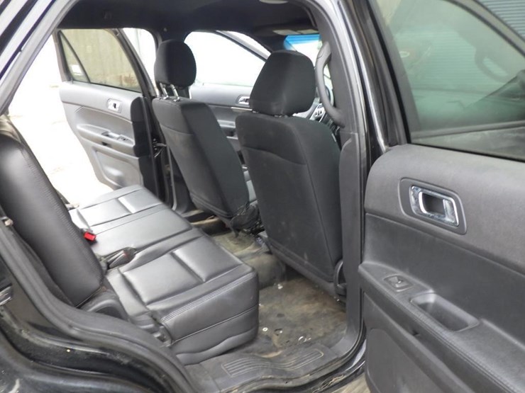 2014-ford-explorer-image-8