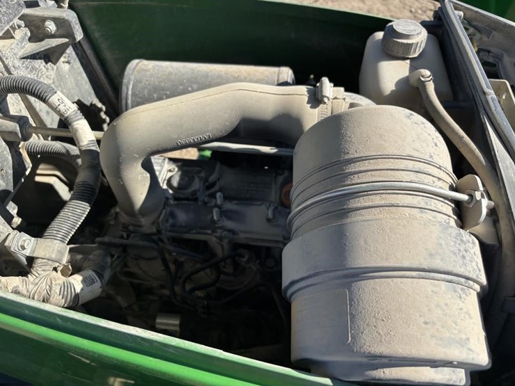 john-deere-1025r-image-38