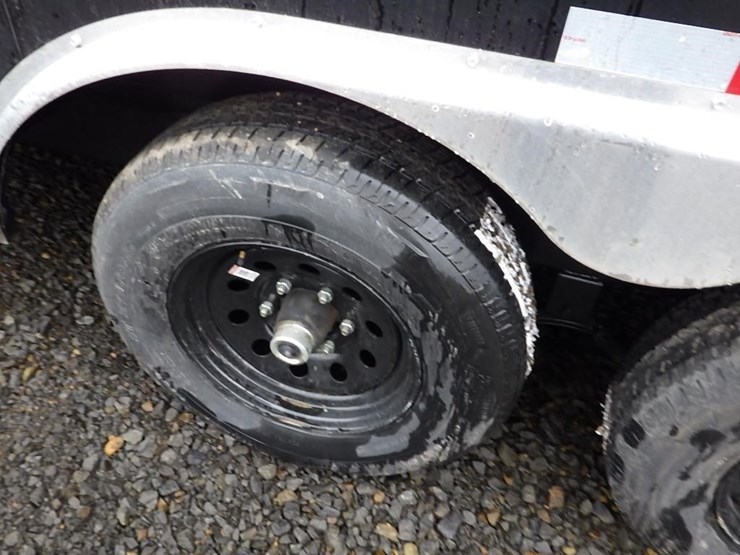 2026-royal-larct52-826v-86-t/a-enclosed-trailer-image-16