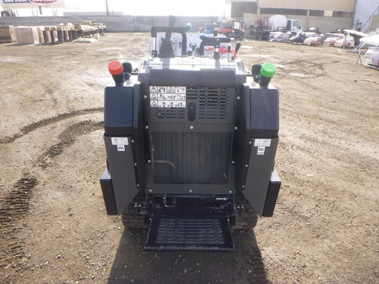 2025-kubota-d1703-image-8