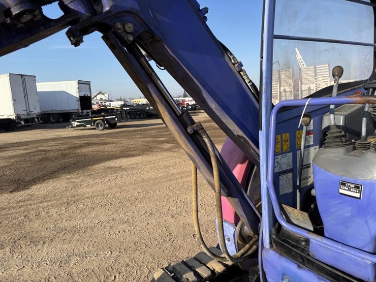 komatsu-pc20uu-3-image-16