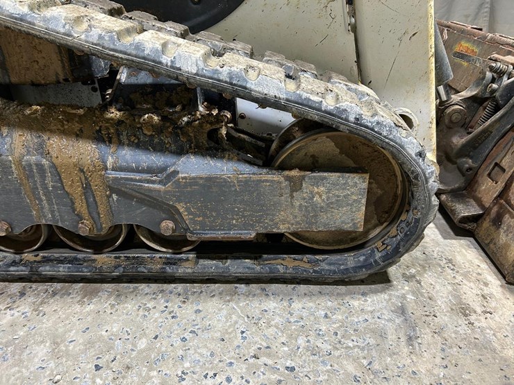 2020-bobcat-t64-image-14