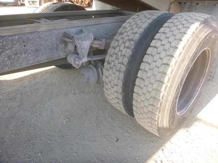 2012-international-durastar-4300-image-23