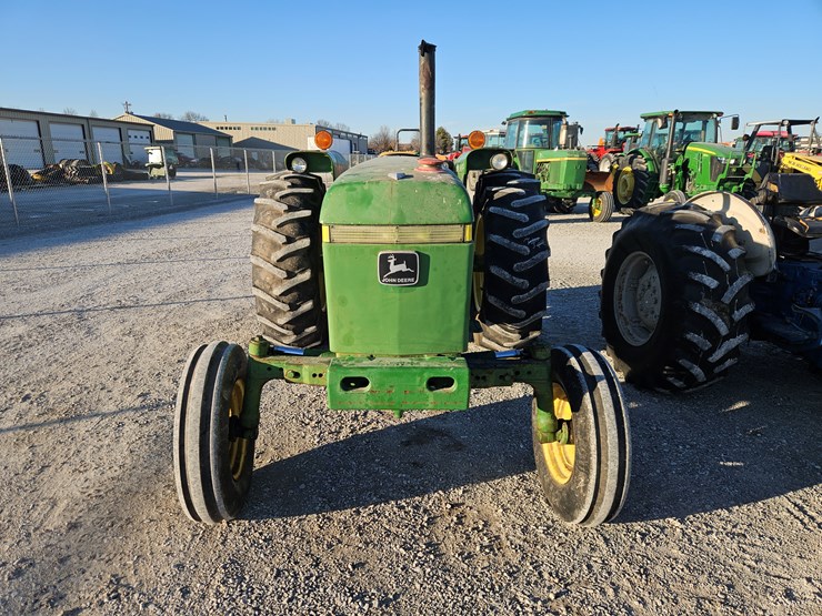 1983-john-deere-2550-image-2