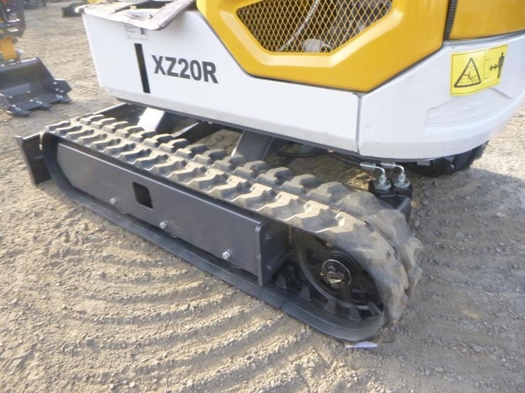 2025-agt-xz20r-hydraulic-excavator-image-27