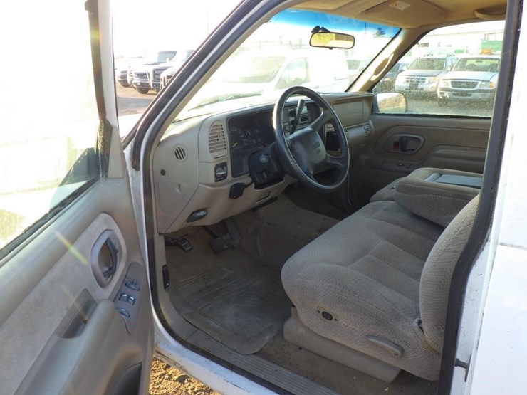 1999-gmc-1500-image-5