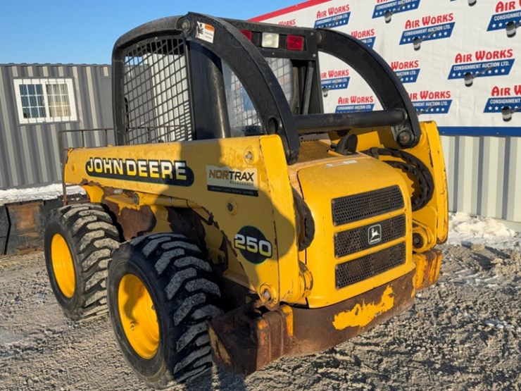 john-deere-250-image-12