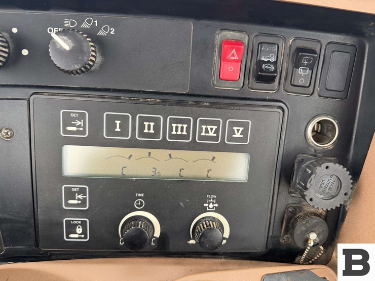 2002-john-deere-8420-image-104