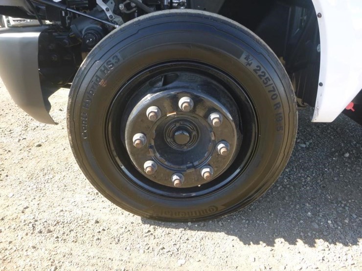 2023-chevrolet-silverado-5500hd-image-22