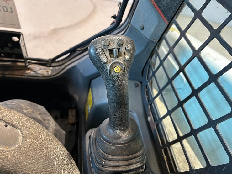 2020-bobcat-t76-image-22