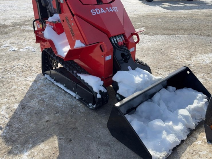 unused-2026-agt-model-sda140t-compact-track-loader,-15-hp-gas-engine,-sn#-sda140t25l1128947-image-7