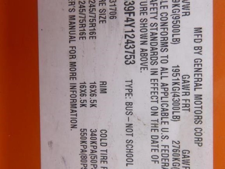 2000-gmc-3500-image-21