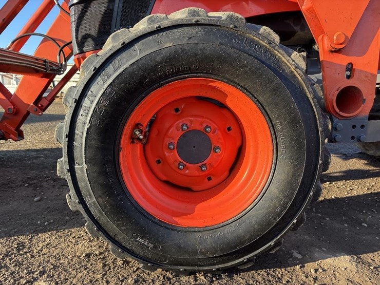 2011-kubota-mx4700-image-19