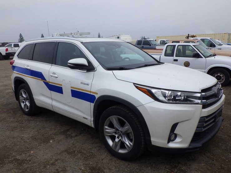 2017-toyota-highlander-image-2