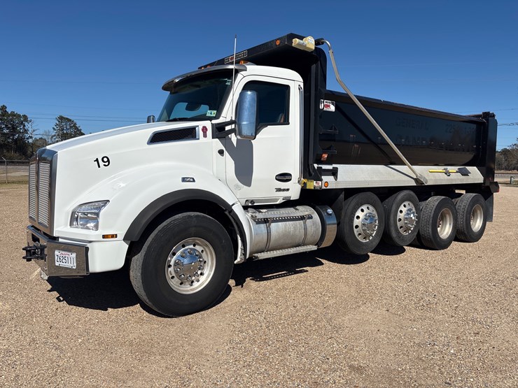 2024-kenworth-t880-image-1