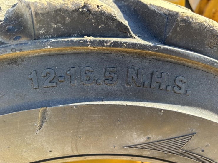 2010-deere-310j-image-27