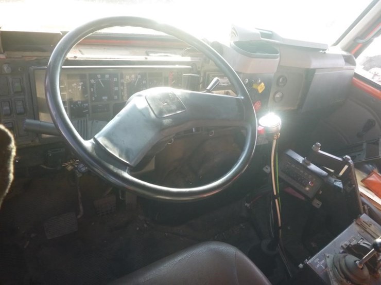 1998-international-4900-image-13